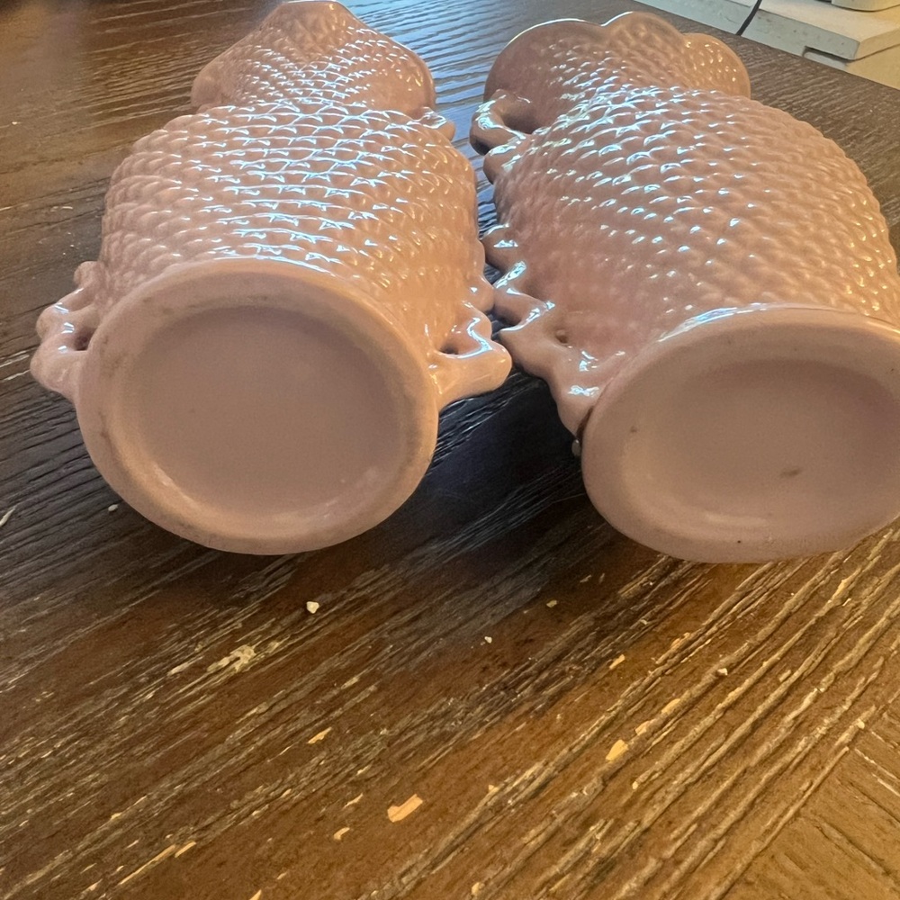 Vintage Elegant Pink Ceramic Vases - Picture 3 of 3
